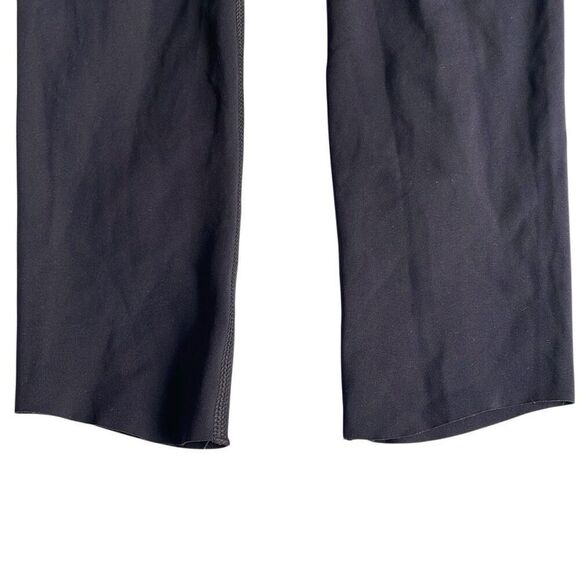 Under Armour Black Women’s Running Shorts w Built-in Leggings - Size Med - Picture 5 of 12